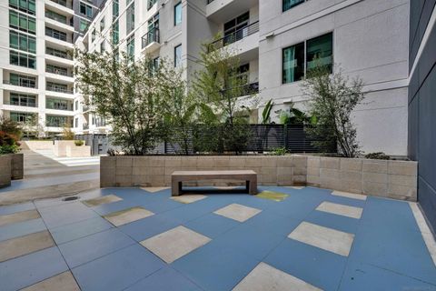 Tiny photo for 425 W Beech St #1205, San Diego, CA 92101 (MLS # 250024310)