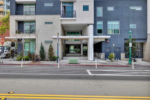 Tiny photo for 425 W Beech St #1205, San Diego, CA 92101 (MLS # 250024310)