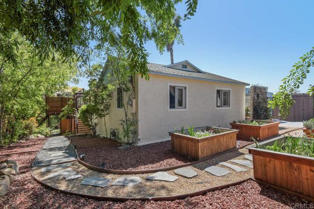 9833 Estrella Drive