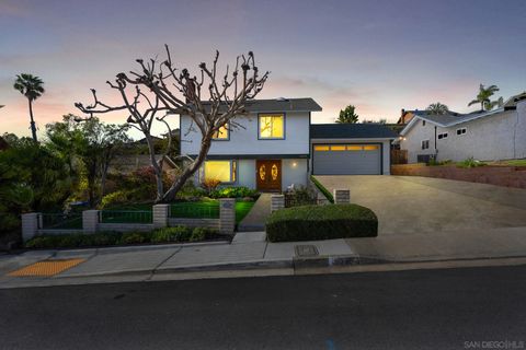 3252  Eichenlaub St San Diego CA 92117