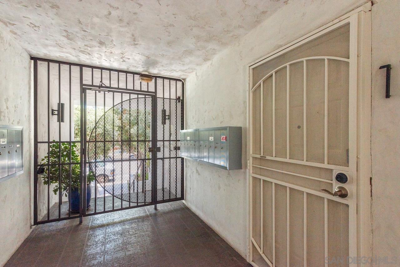 422 Rosecrans St. 1