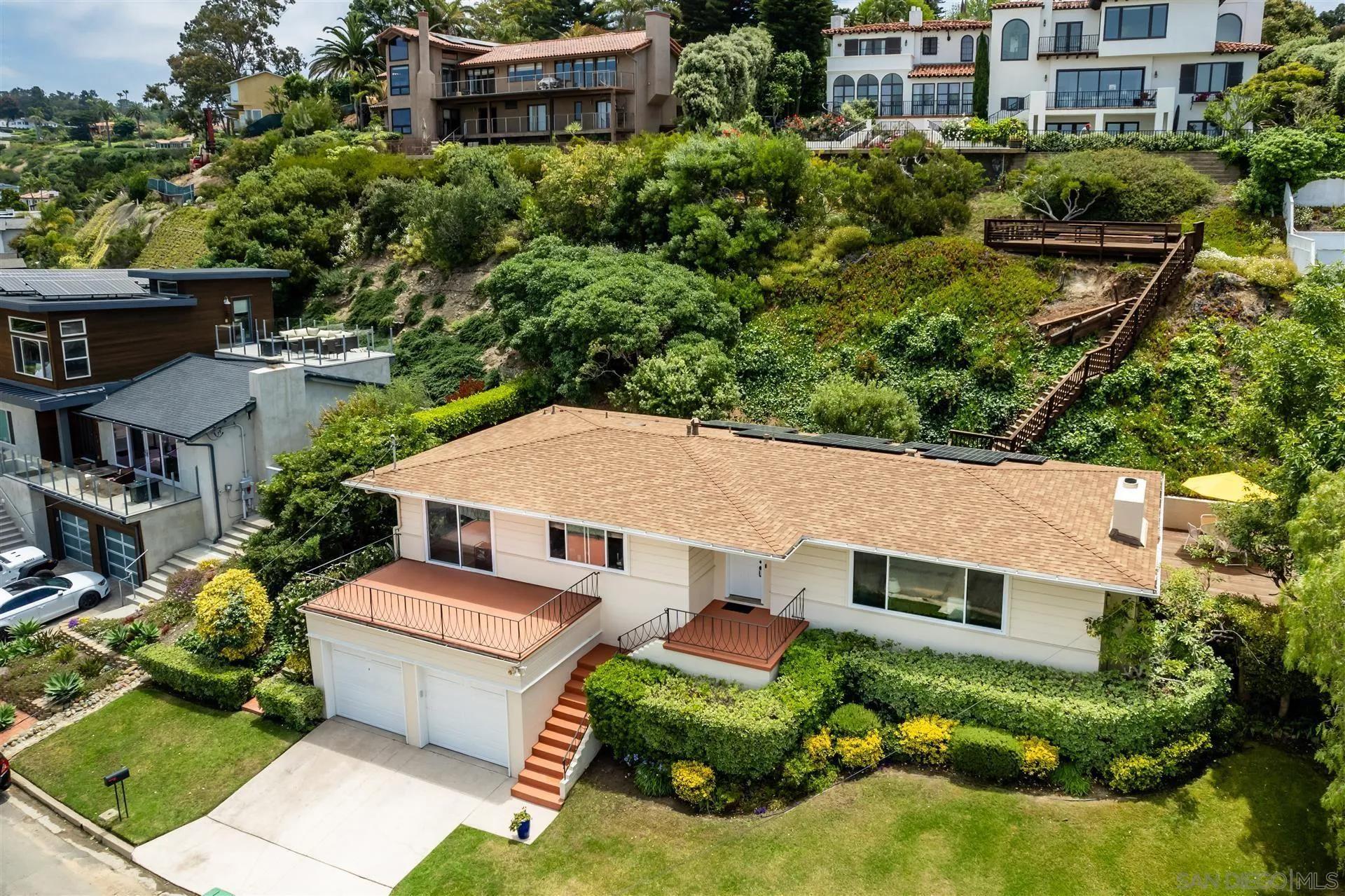 La Jolla, California 92037, United States, 3 Bedrooms Bedrooms, ,2 BathroomsBathrooms,Residential,Pending,28769