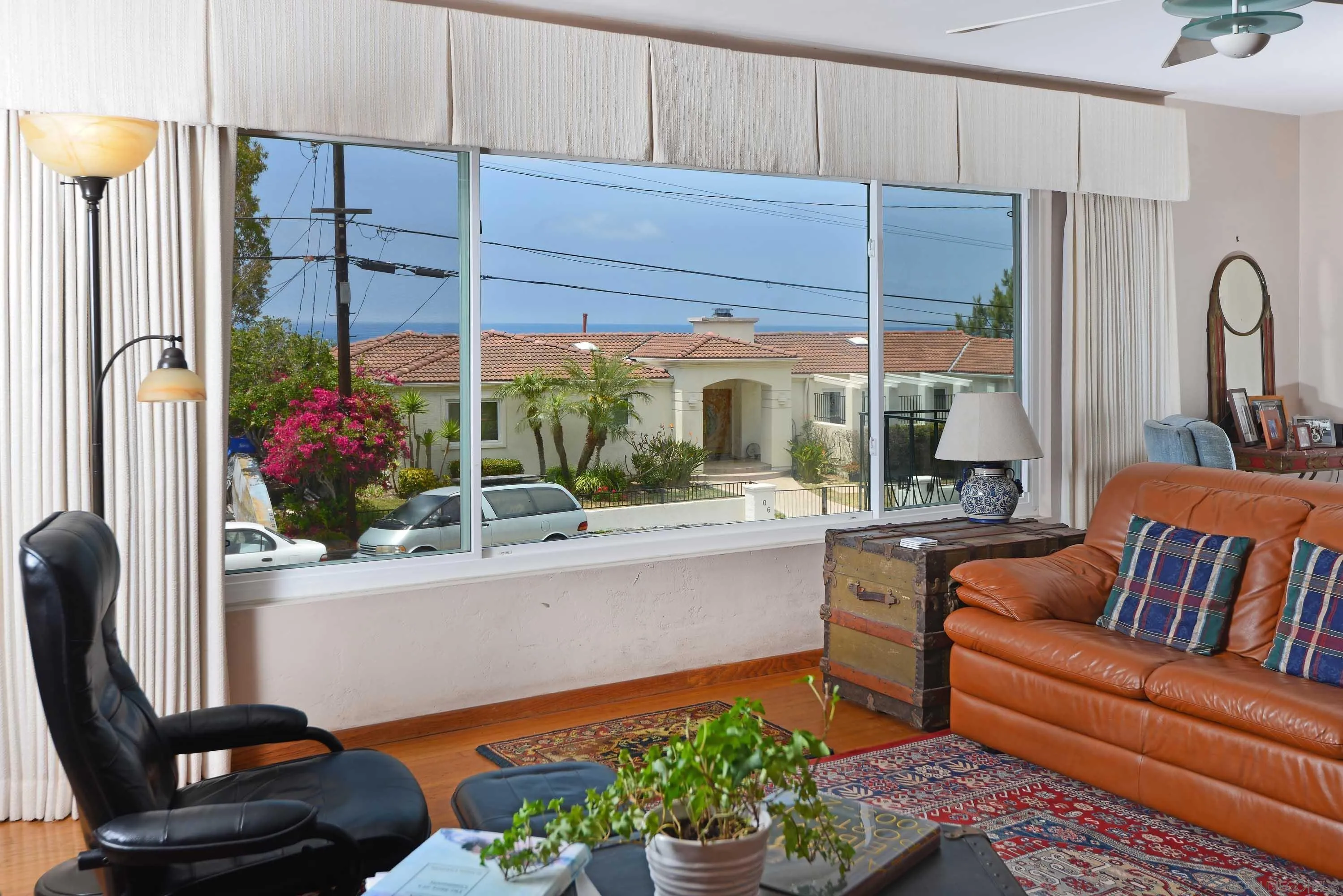 La Jolla, California 92037, United States, 3 Bedrooms Bedrooms, ,2 BathroomsBathrooms,Residential,Pending,28769