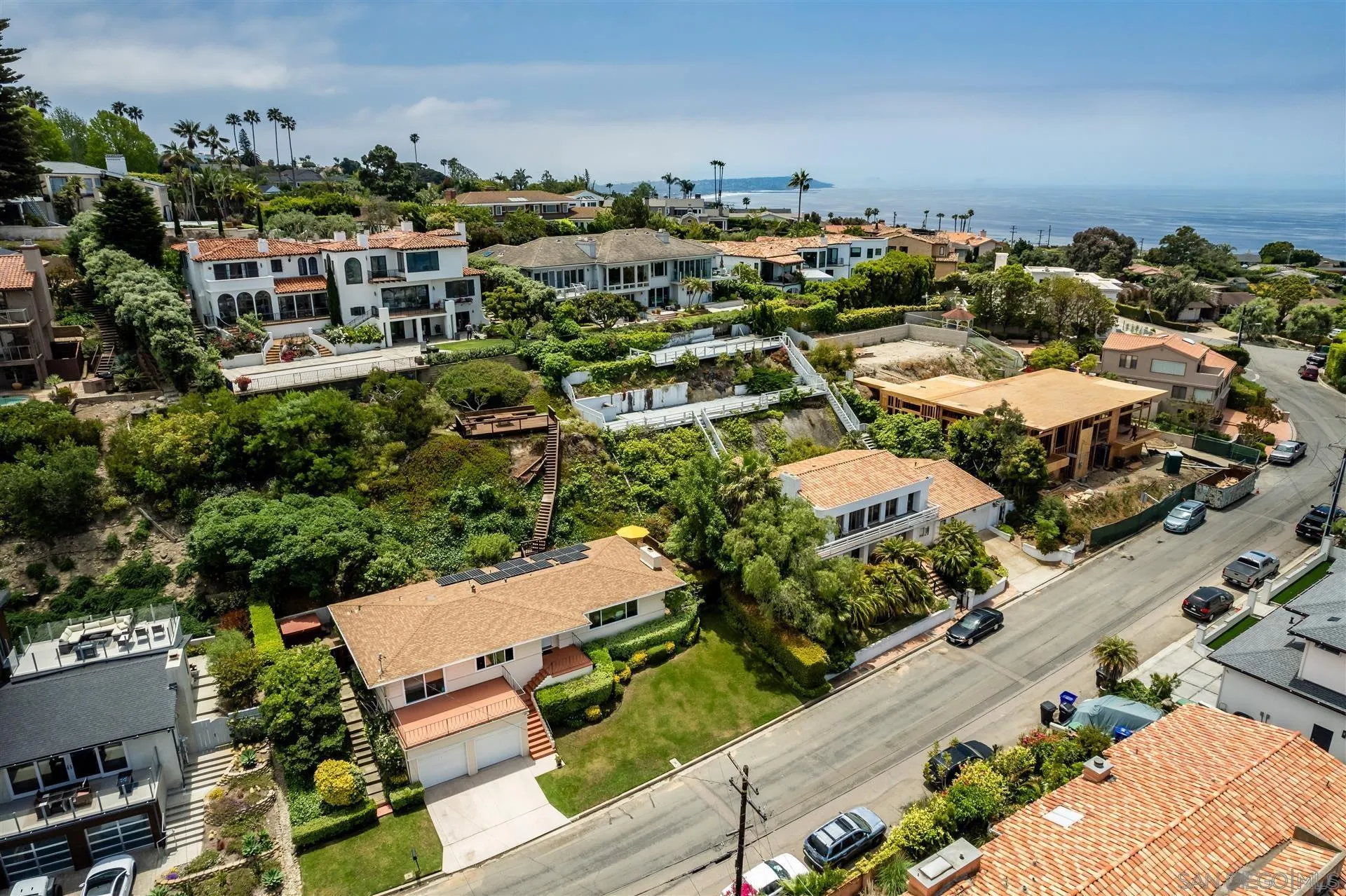 La Jolla, California 92037, United States, 3 Bedrooms Bedrooms, ,2 BathroomsBathrooms,Residential,Pending,28769