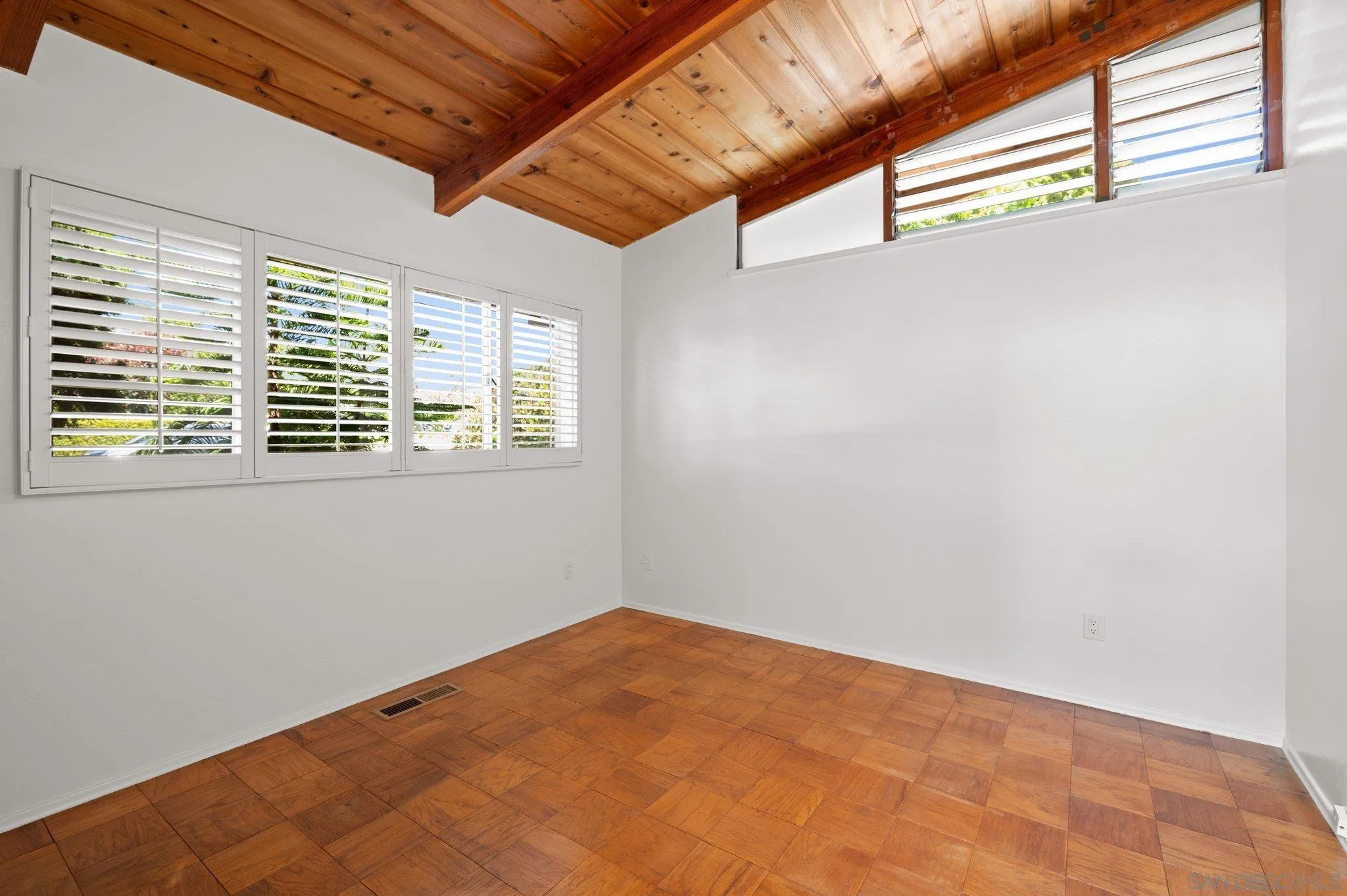 La Jolla, California 92037, United States, 3 Bedrooms Bedrooms, ,2 BathroomsBathrooms,Residential,Active,131777