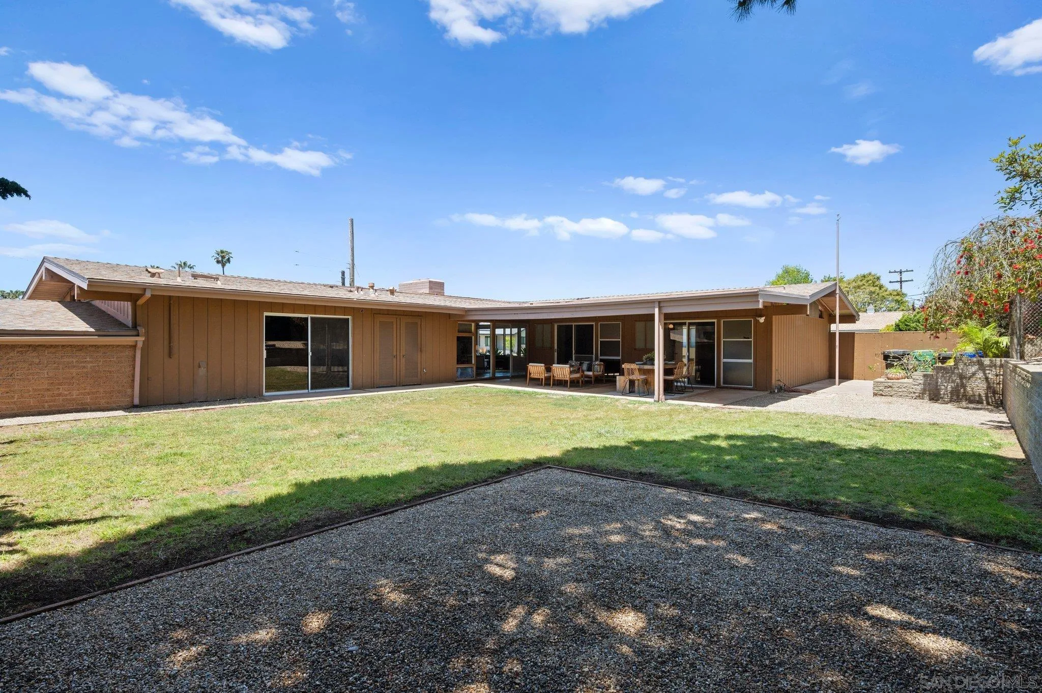 La Jolla, California 92037, United States, 3 Bedrooms Bedrooms, ,2 BathroomsBathrooms,Residential,Active,131777