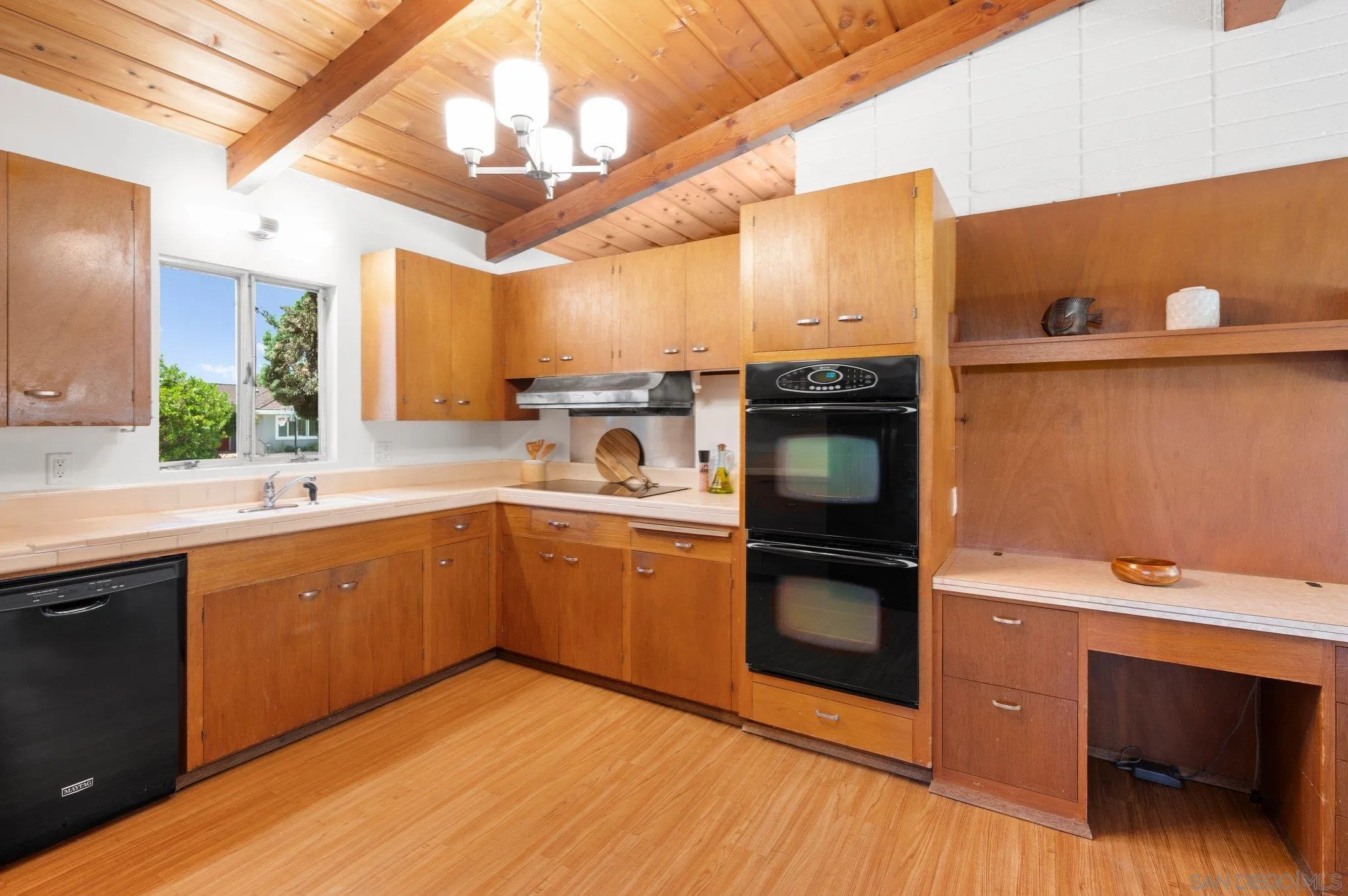 La Jolla, California 92037, United States, 3 Bedrooms Bedrooms, ,2 BathroomsBathrooms,Residential,Active,131777