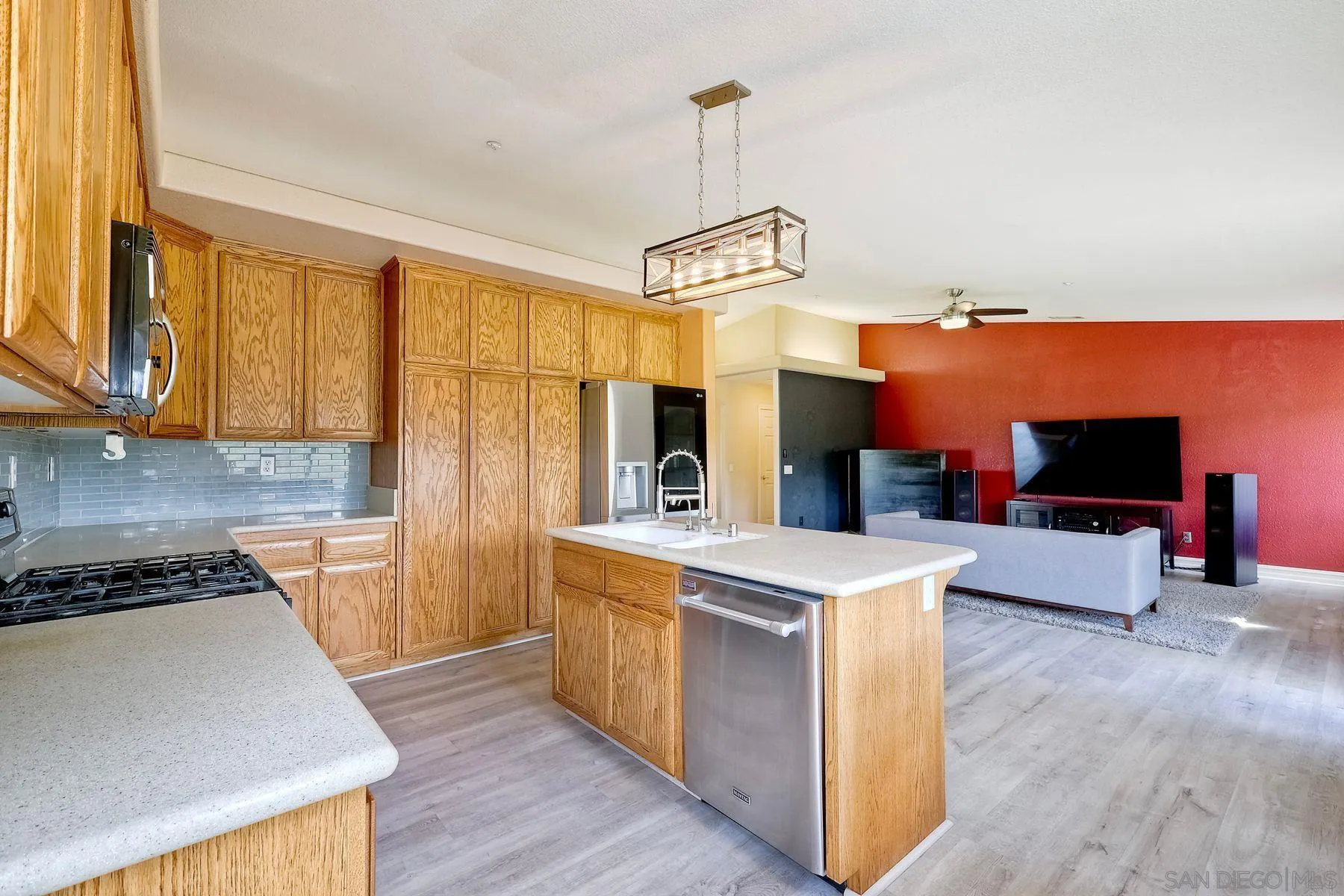 Ramona, California 92065, United States, 3 Bedrooms Bedrooms, ,2 BathroomsBathrooms,Residential,Active,98925