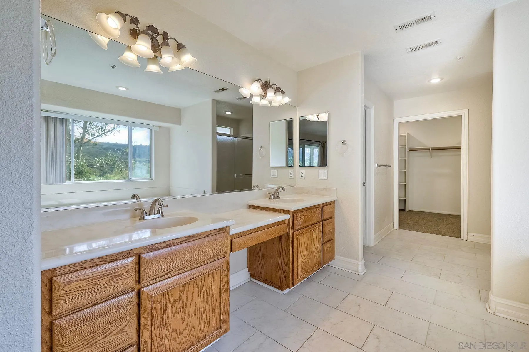 Ramona, California 92065, United States, 3 Bedrooms Bedrooms, ,2 BathroomsBathrooms,Residential,Active,98925