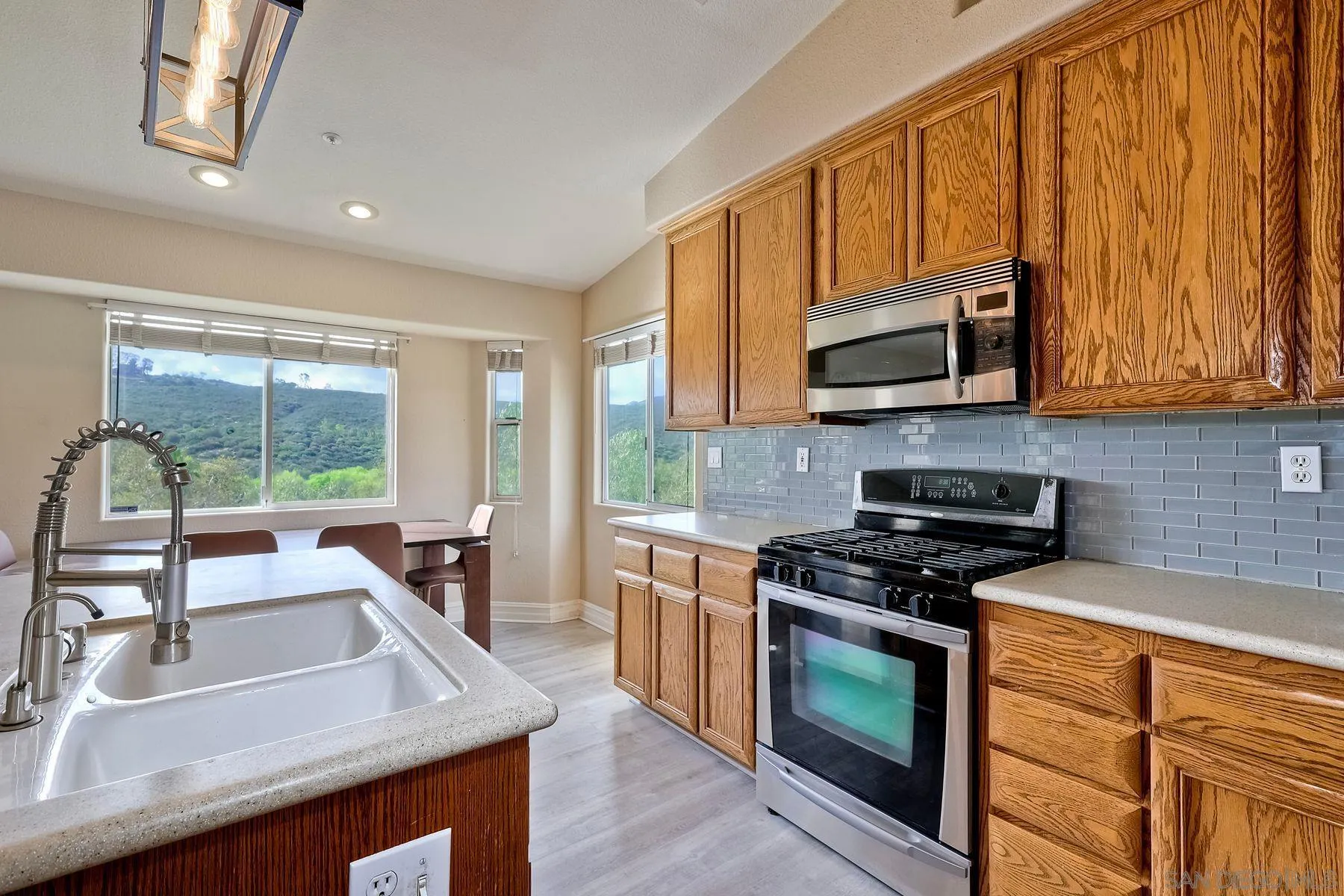 Ramona, California 92065, United States, 3 Bedrooms Bedrooms, ,2 BathroomsBathrooms,Residential,Active,98925