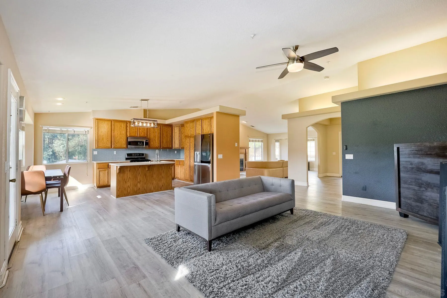 Ramona, California 92065, United States, 3 Bedrooms Bedrooms, ,2 BathroomsBathrooms,Residential,Active,98925