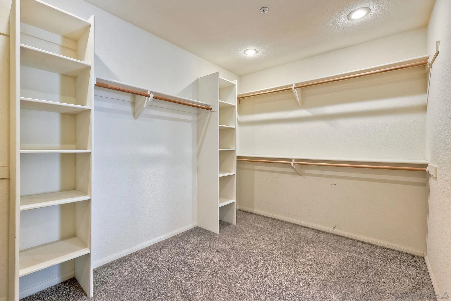 Ramona, California 92065, United States, 3 Bedrooms Bedrooms, ,2 BathroomsBathrooms,Residential,Active,98925