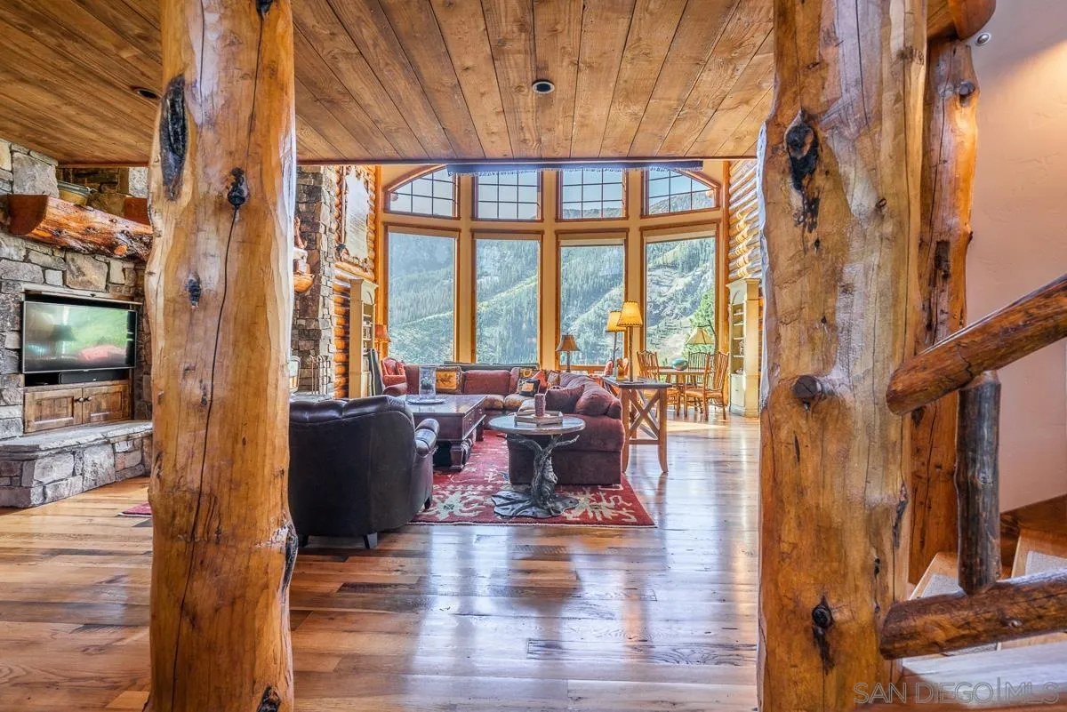 Mammoth Lakes, California 93546, United States, 6 Bedrooms Bedrooms, ,7 BathroomsBathrooms,Residential,Active,74643