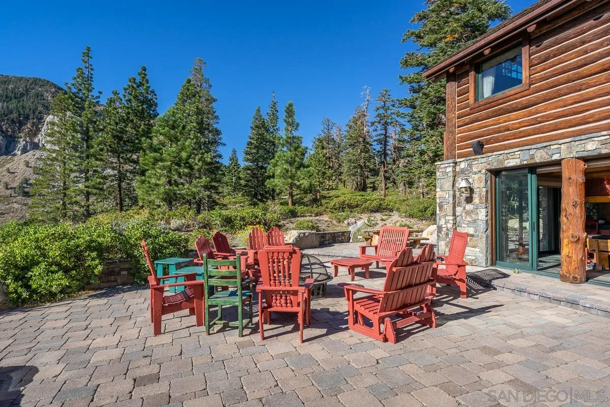 Mammoth Lakes, California 93546, United States, 6 Bedrooms Bedrooms, ,7 BathroomsBathrooms,Residential,Active,74643