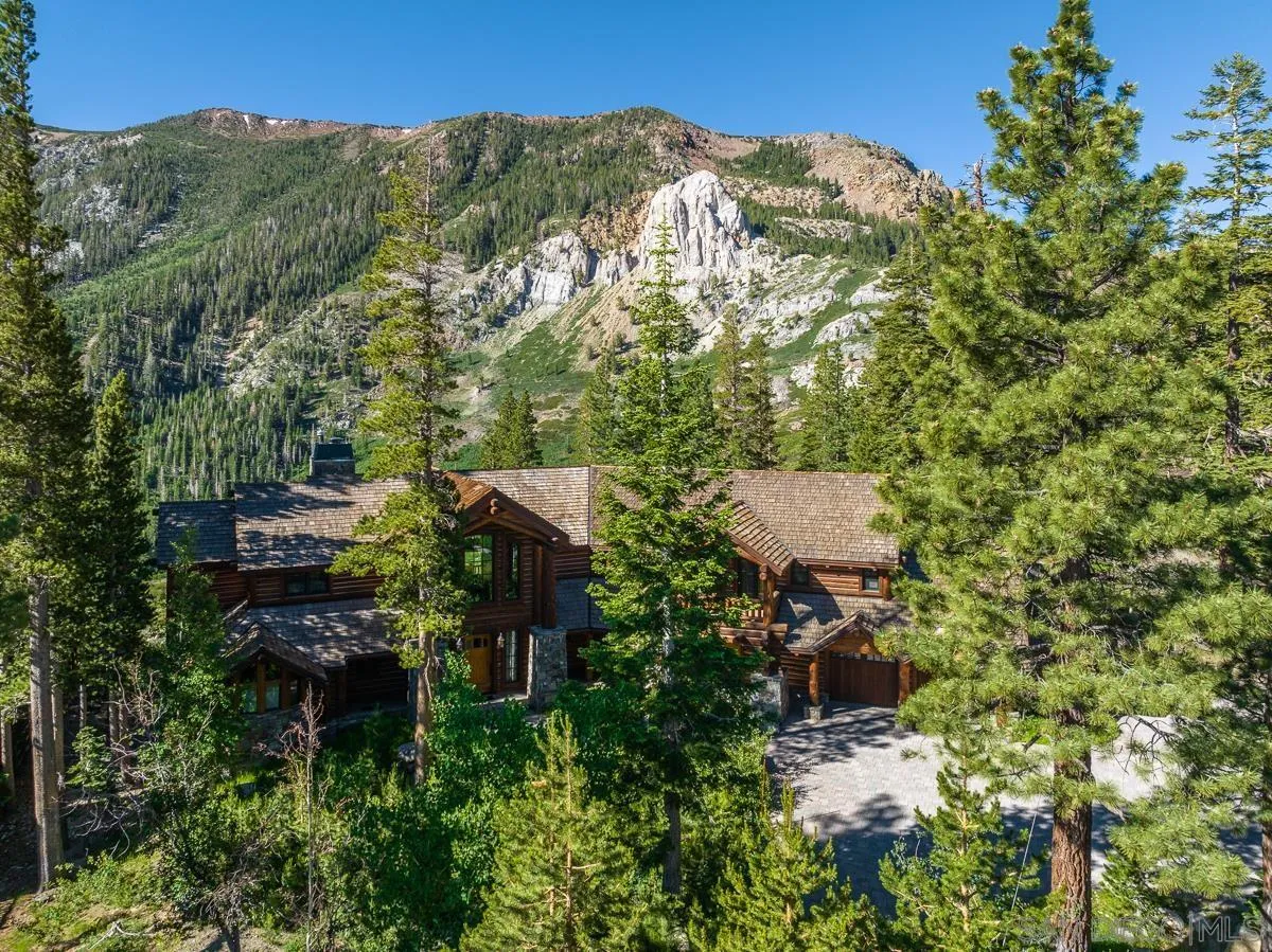 Mammoth Lakes, California 93546, United States, 6 Bedrooms Bedrooms, ,7 BathroomsBathrooms,Residential,Active,74643