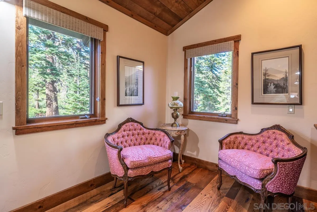 Mammoth Lakes, California 93546, United States, 6 Bedrooms Bedrooms, ,7 BathroomsBathrooms,Residential,Active,74643