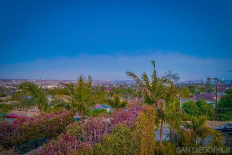 2318  Chalcedony St San Diego CA 92109