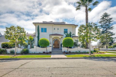 4790  Everts Street San Diego CA 92109