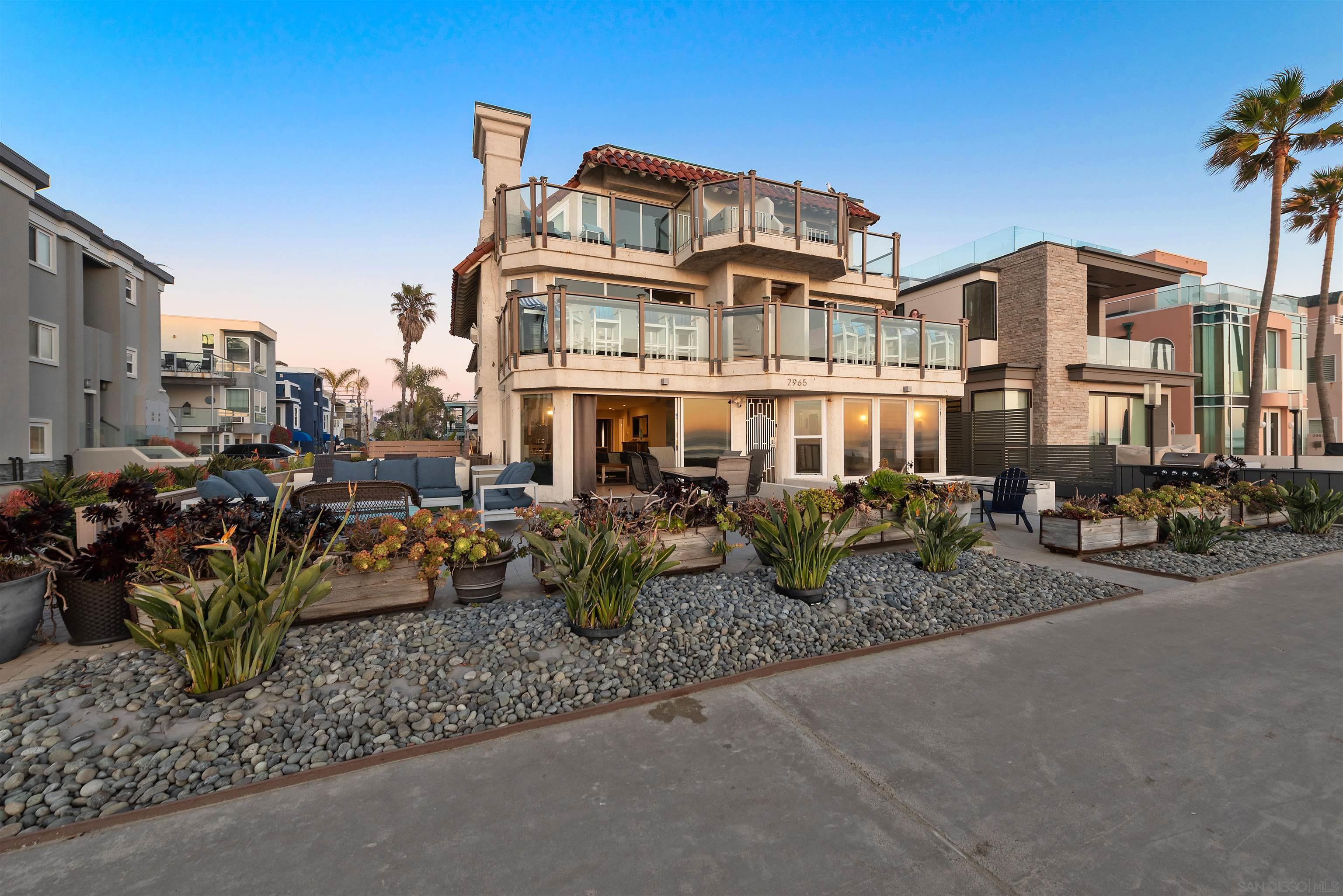 2965 Ocean Front Walk 1