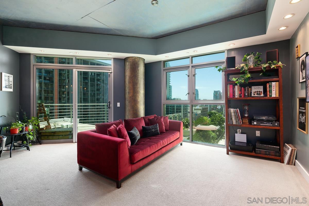 801 Ash st 303