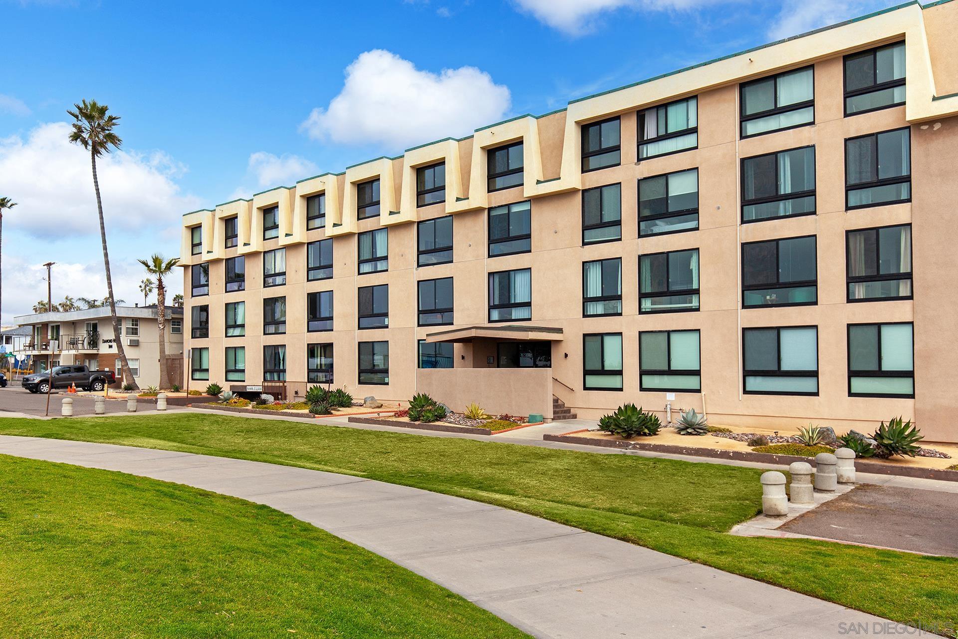 4667 Ocean Blvd 108