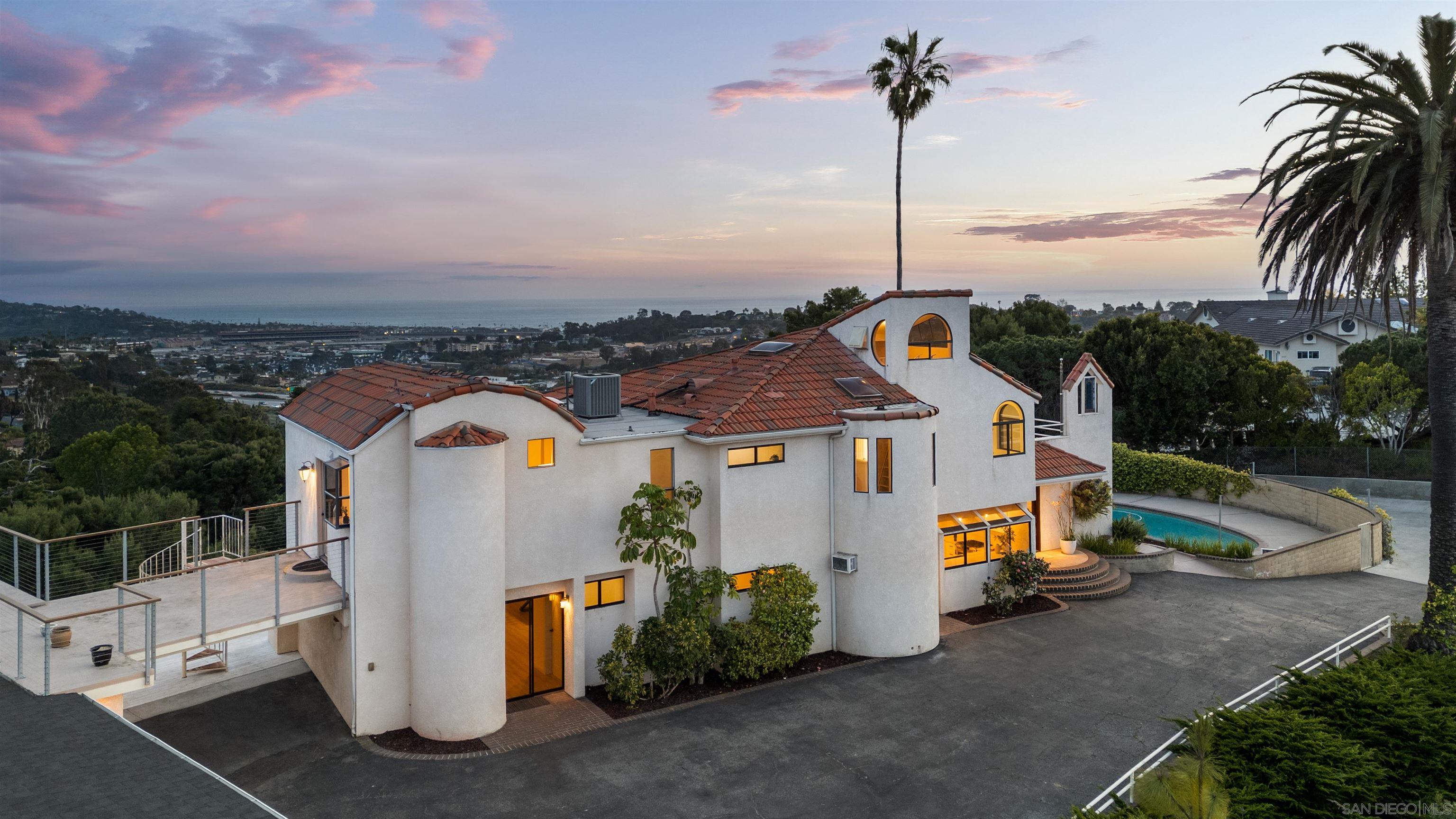1050 Solana Dr