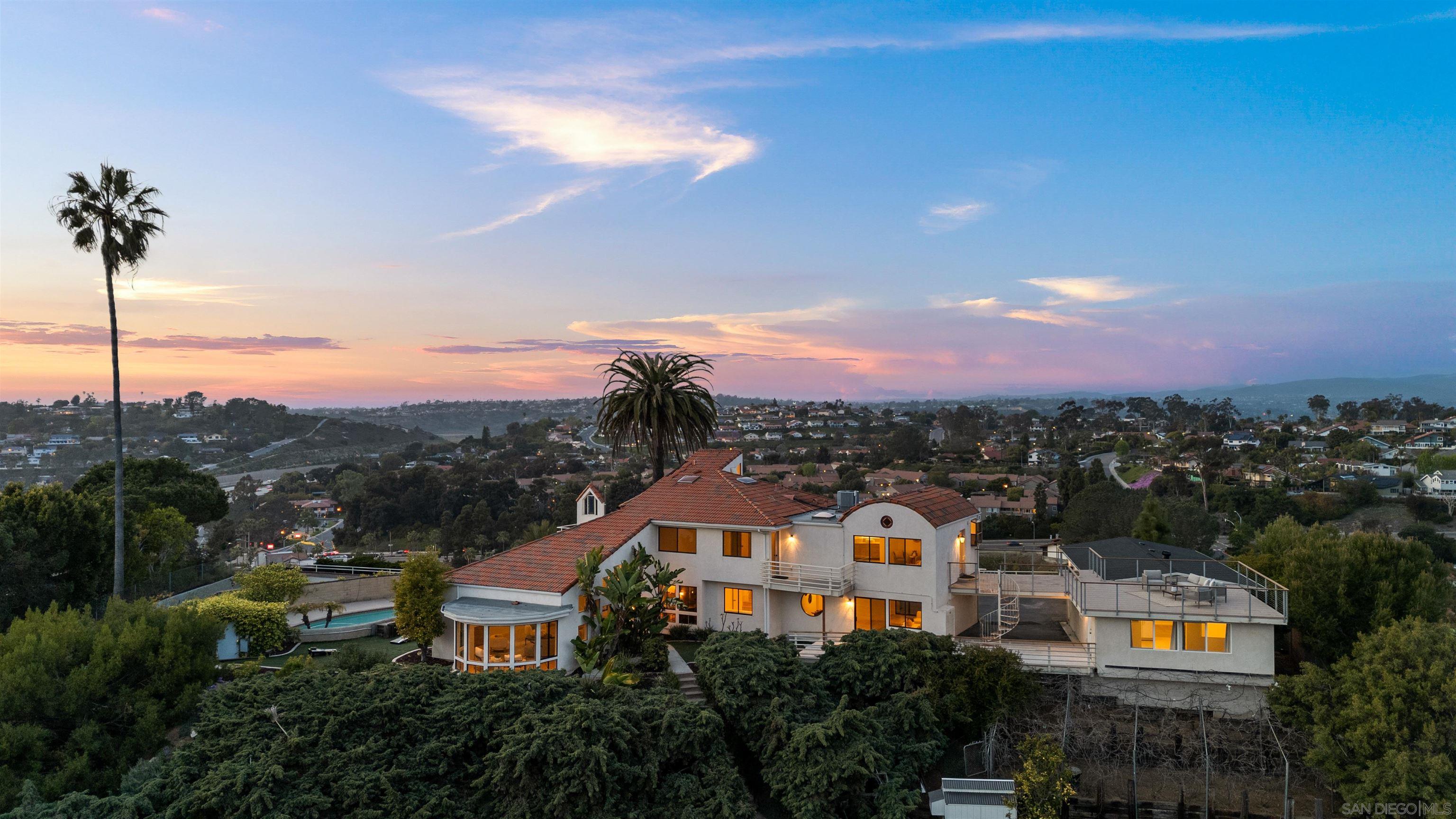 1050 Solana Dr