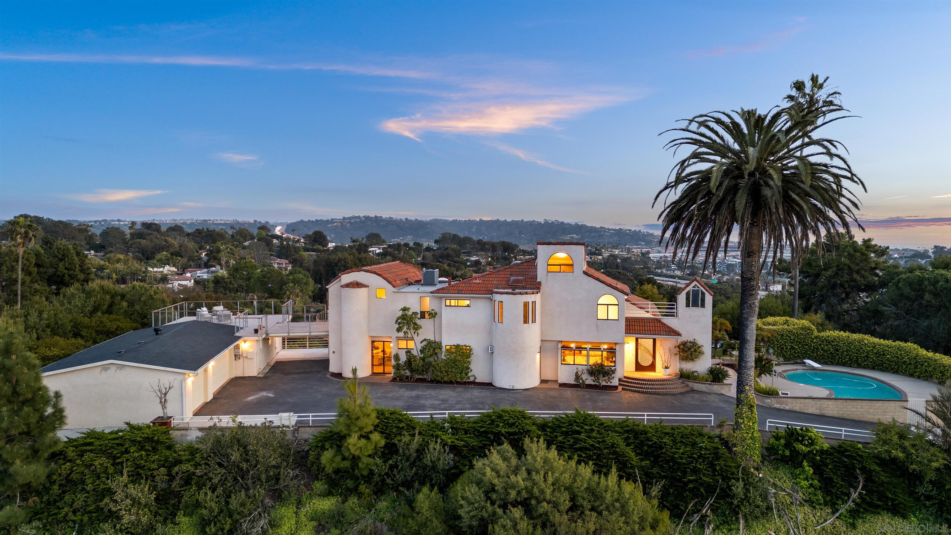 1050 Solana Dr