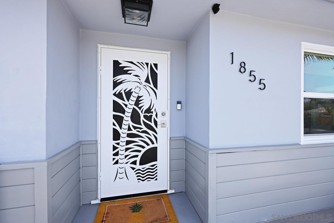 1855 Capistrano St