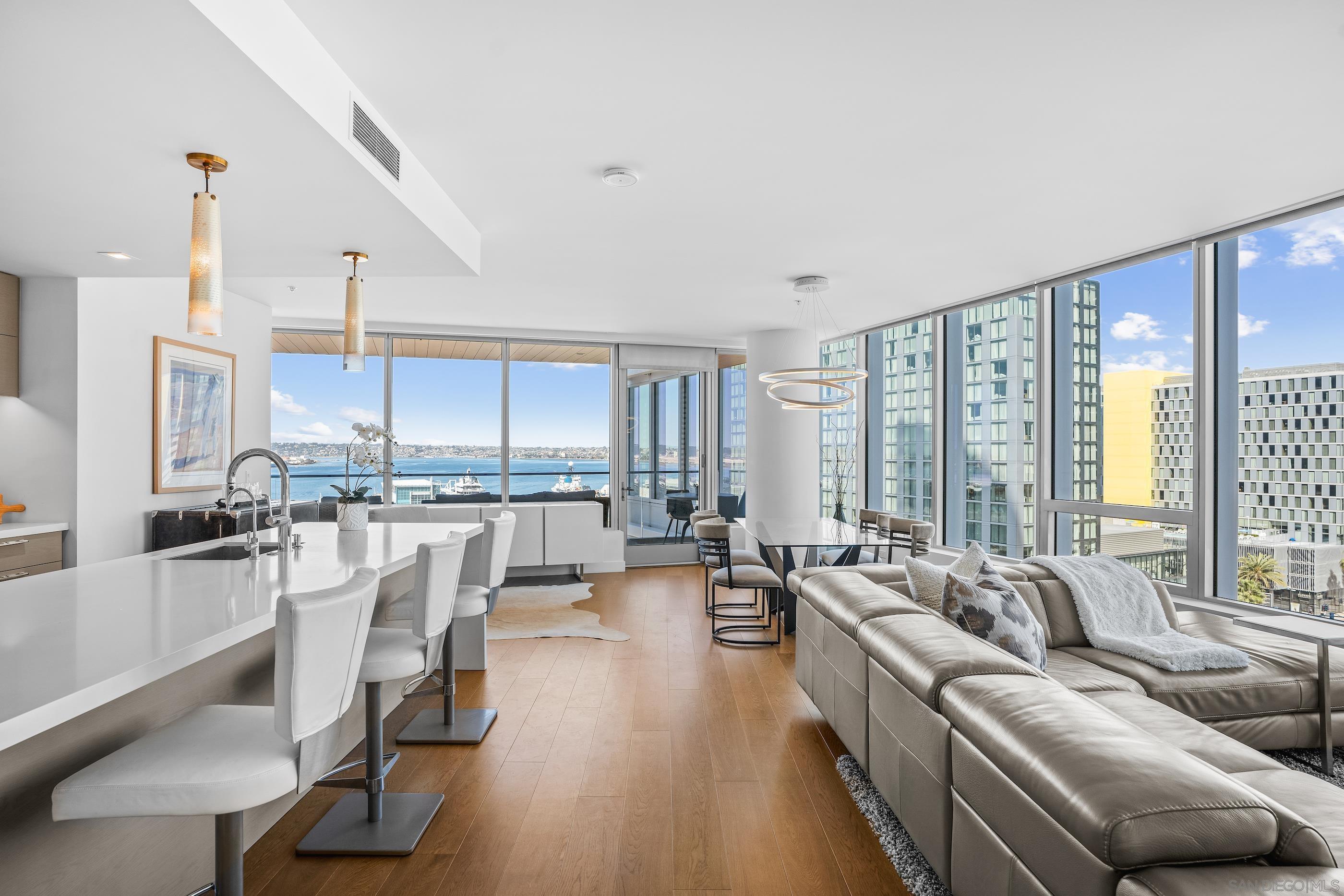 888 W E Street 1101