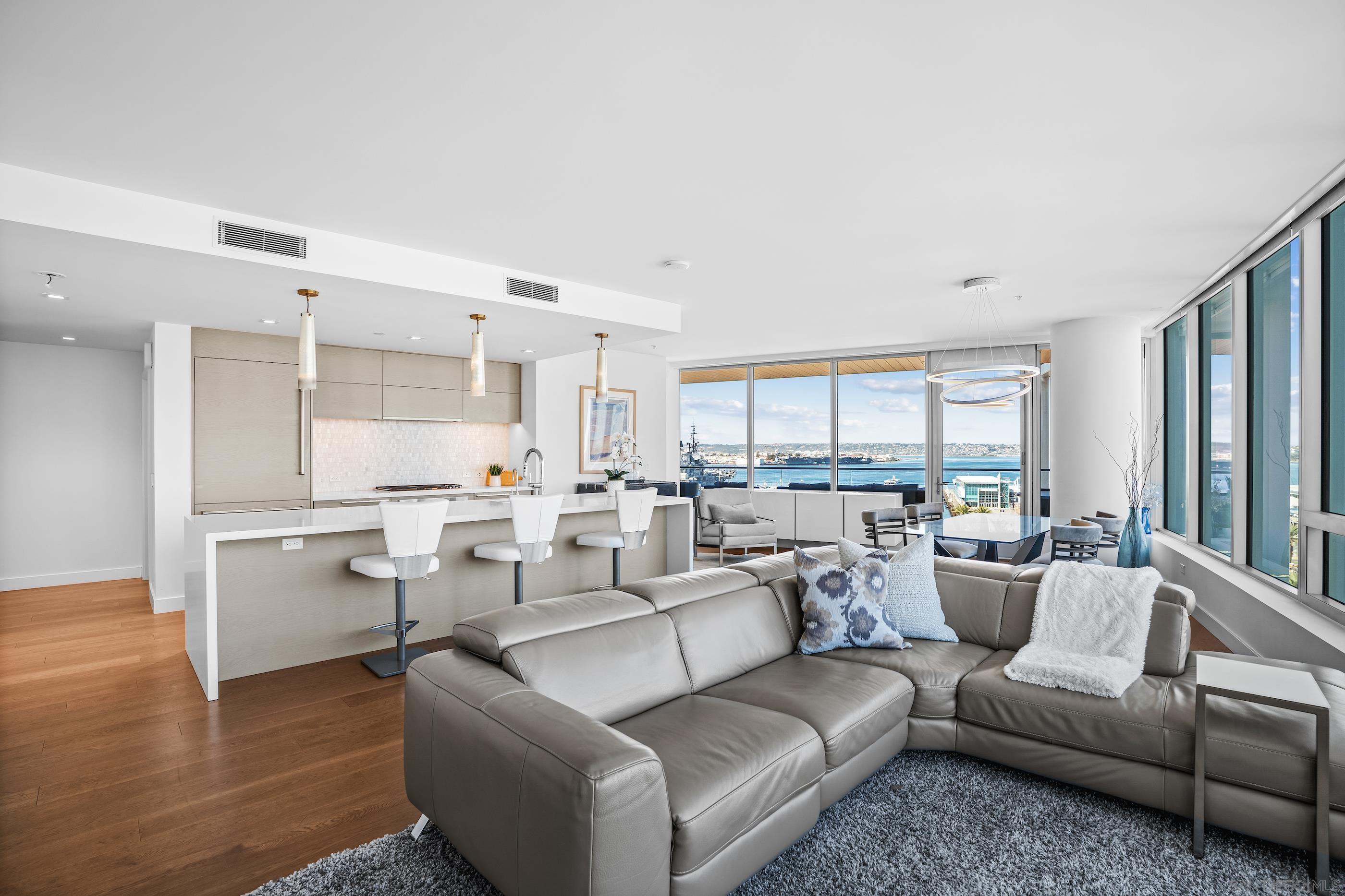 888 W E Street 1101