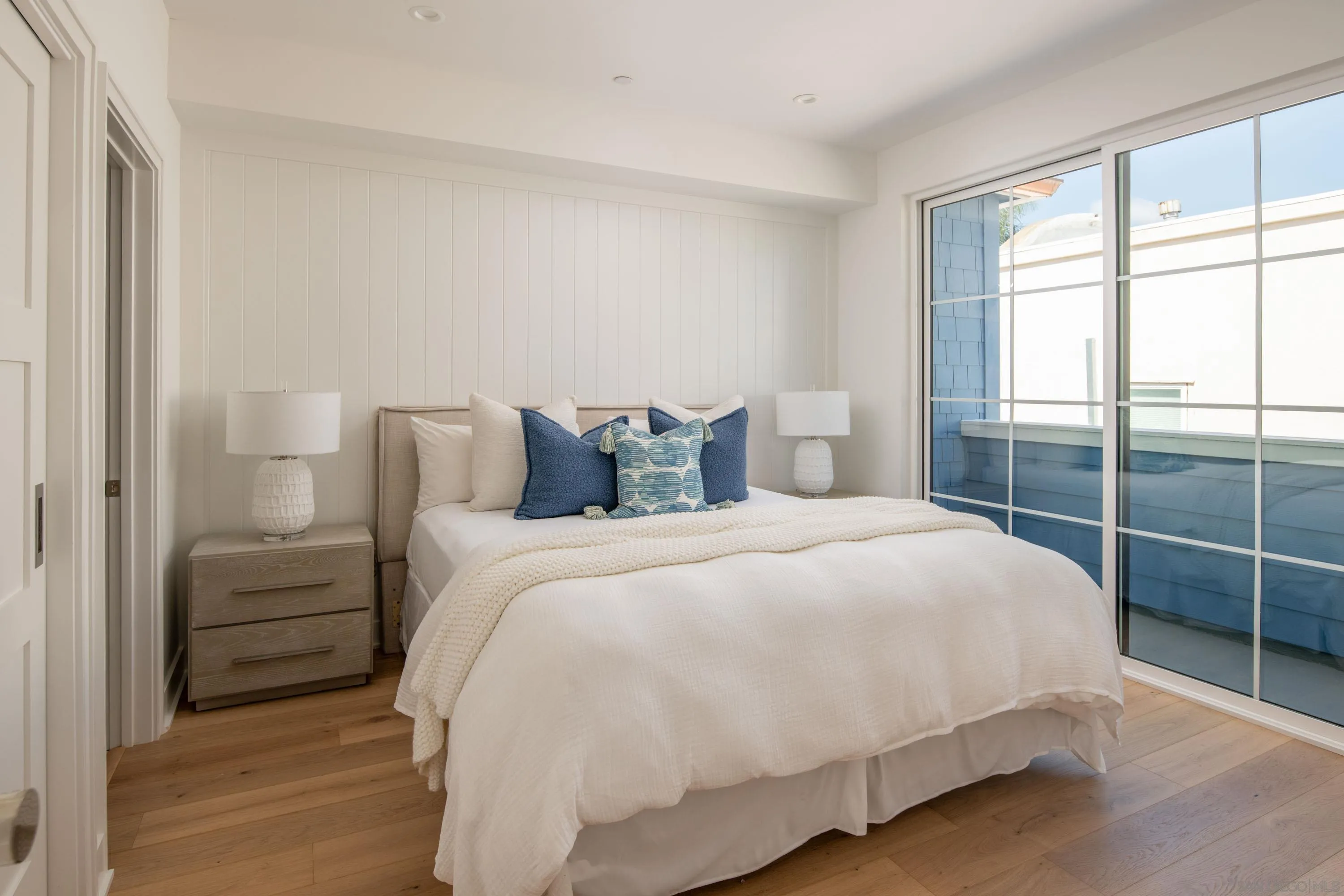 Coronado, California 92118, United States, 3 Bedrooms Bedrooms, ,3 BathroomsBathrooms,Residential,Active,83116