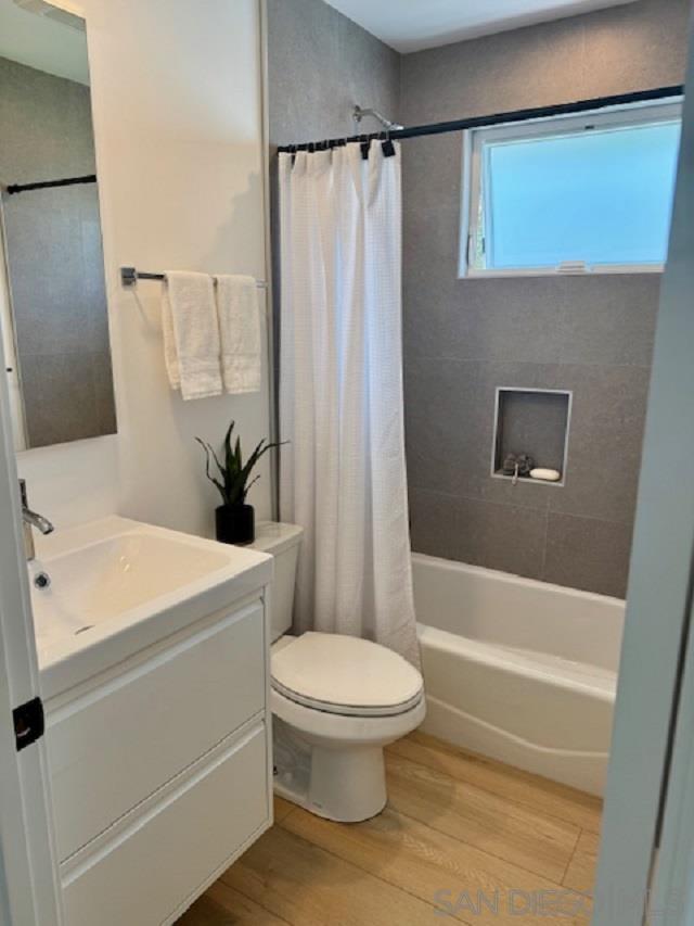 1134 Dearborn Dr
