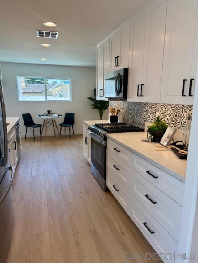 1134 Dearborn Dr
