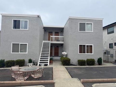 2068 MONTGOMERY AVENUE Cardiff by the Sea CA 92007