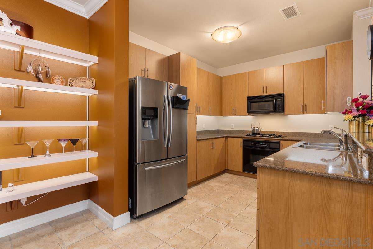 1225 ISLAND AV 213
