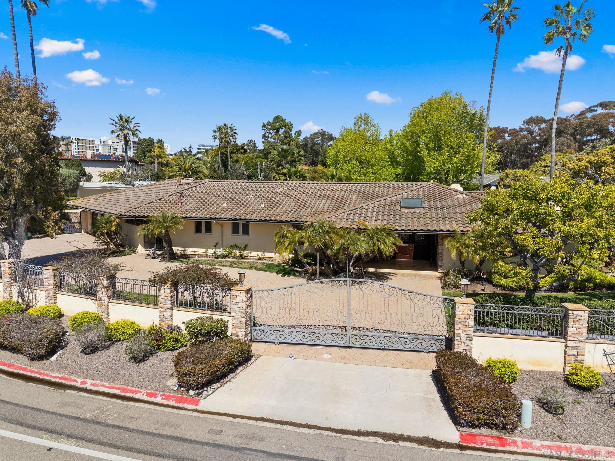 9351 La Jolla Farms Rd