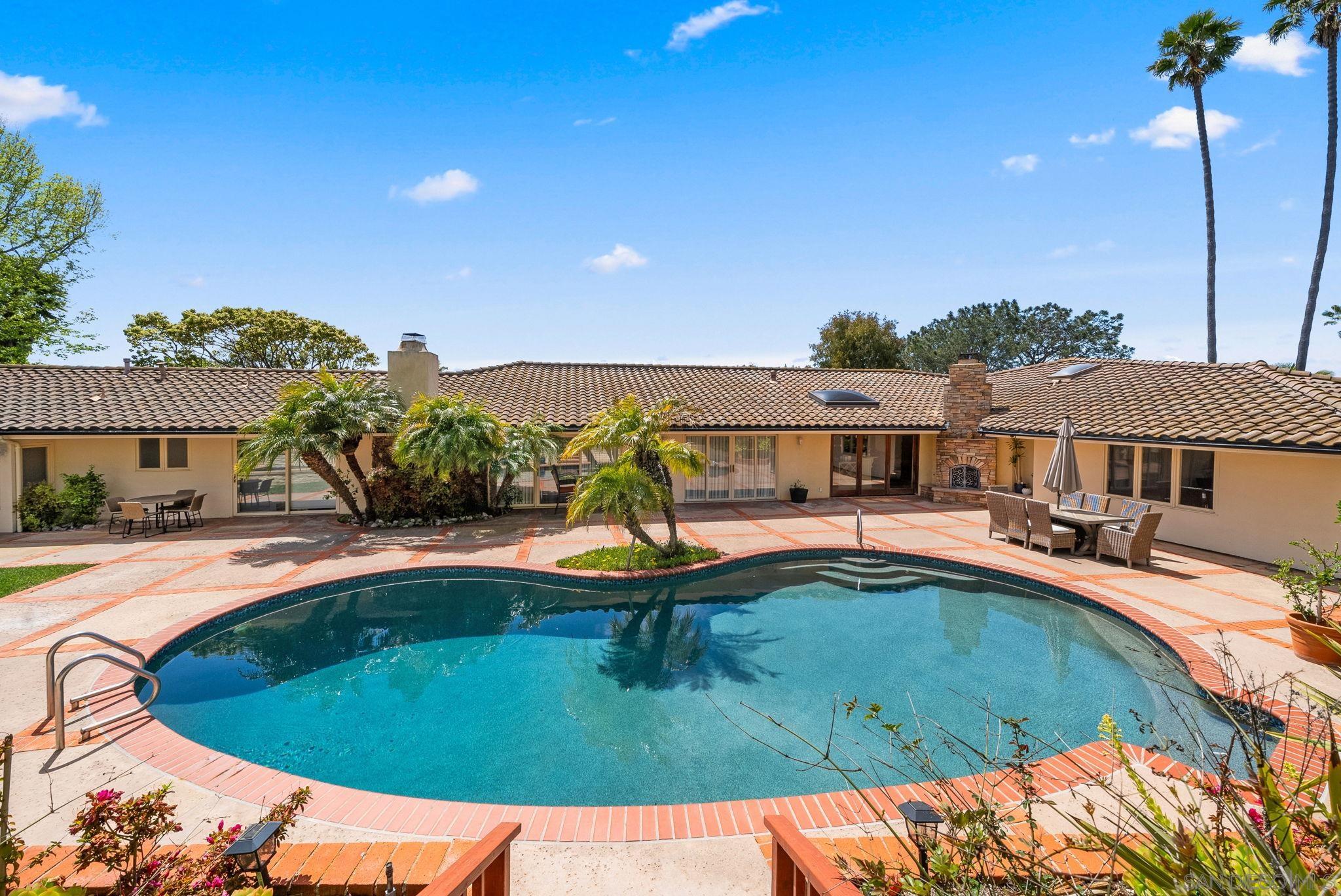 9351 La Jolla Farms Rd