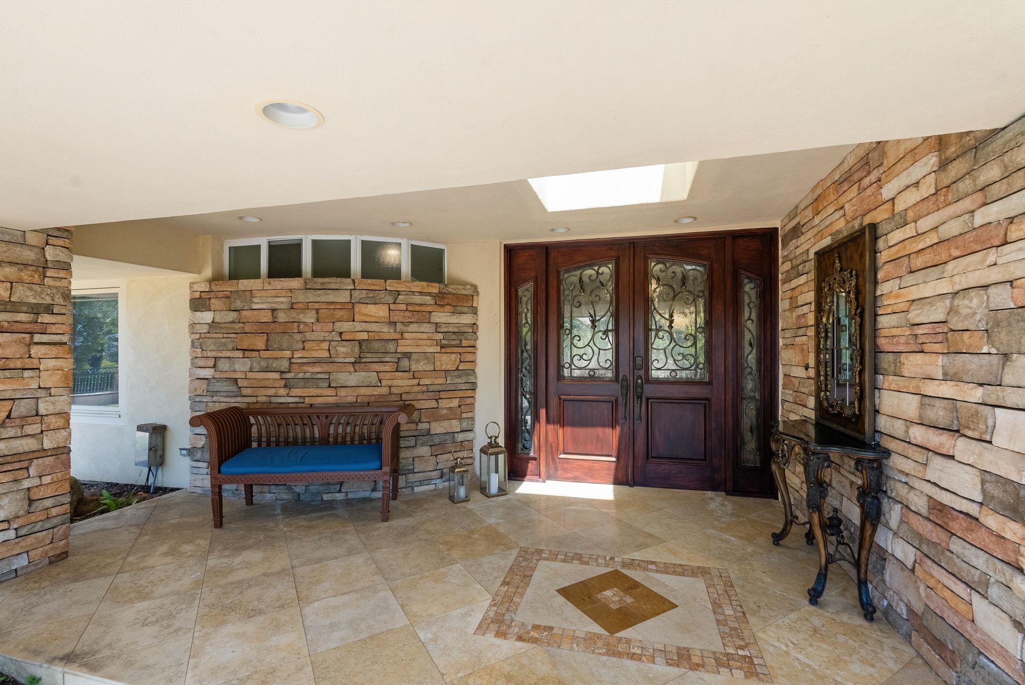 9351 La Jolla Farms Rd