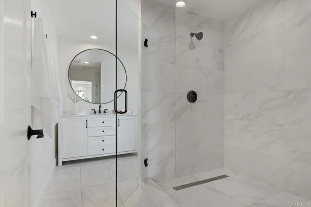 La Jolla, California 92037, United States, 4 Bedrooms Bedrooms, ,5 BathroomsBathrooms,Residential,Active,41438