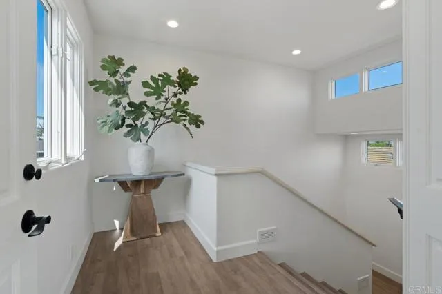 La Jolla, California 92037, United States, 4 Bedrooms Bedrooms, ,5 BathroomsBathrooms,Residential,Active,41438