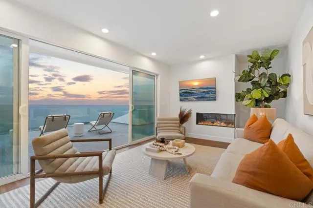 La Jolla, California 92037, United States, 4 Bedrooms Bedrooms, ,5 BathroomsBathrooms,Residential,Active,41438