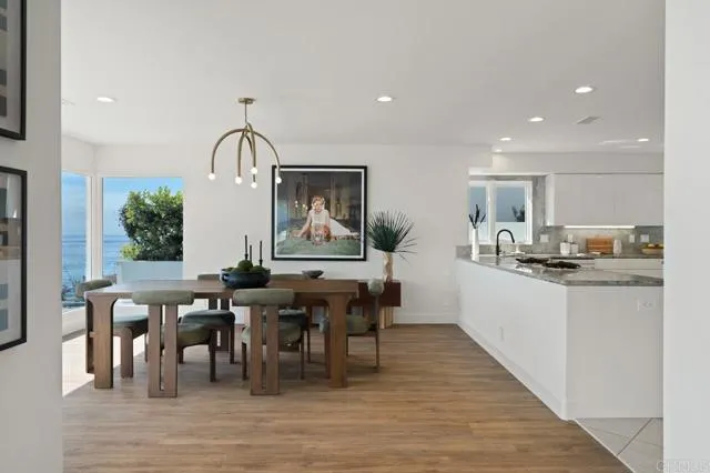 La Jolla, California 92037, United States, 4 Bedrooms Bedrooms, ,5 BathroomsBathrooms,Residential,Active,41438
