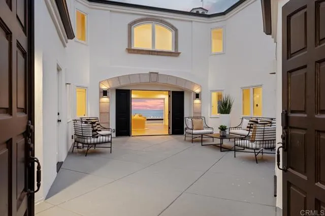 La Jolla, California 92037, United States, 4 Bedrooms Bedrooms, ,5 BathroomsBathrooms,Residential,Active,41438