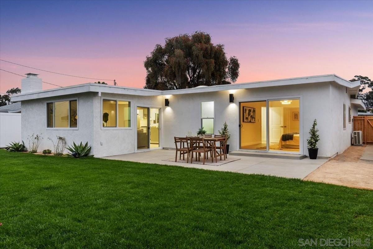 3752 Atlas St