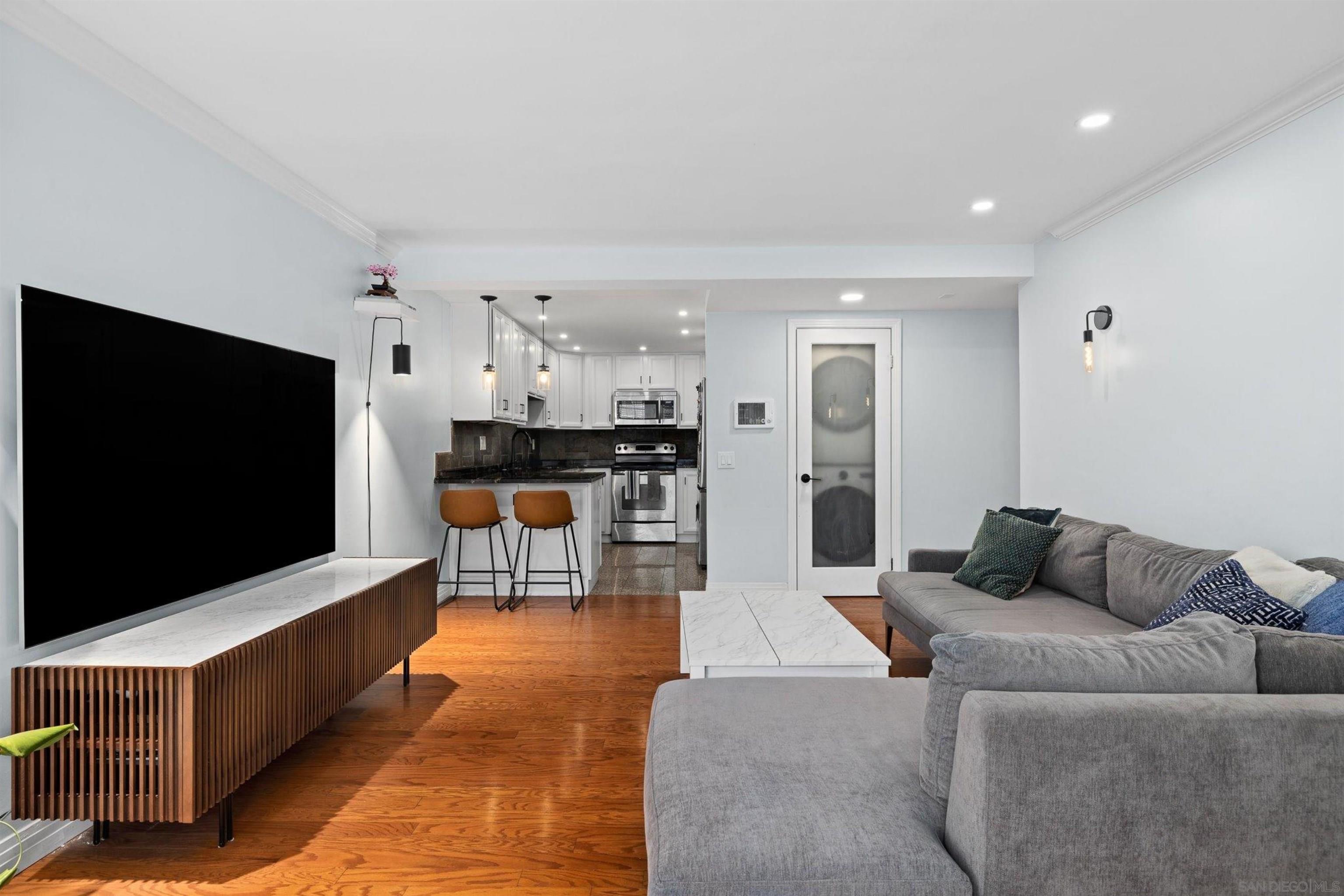 3965 Hortensia St D2