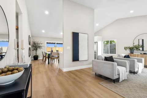 13072  Trigger St San Diego CA 92129