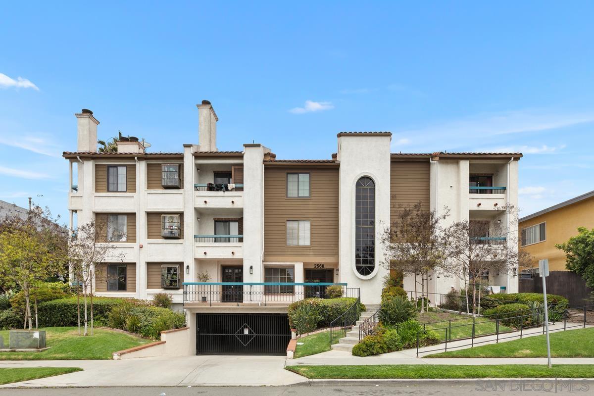 2560 C St 32