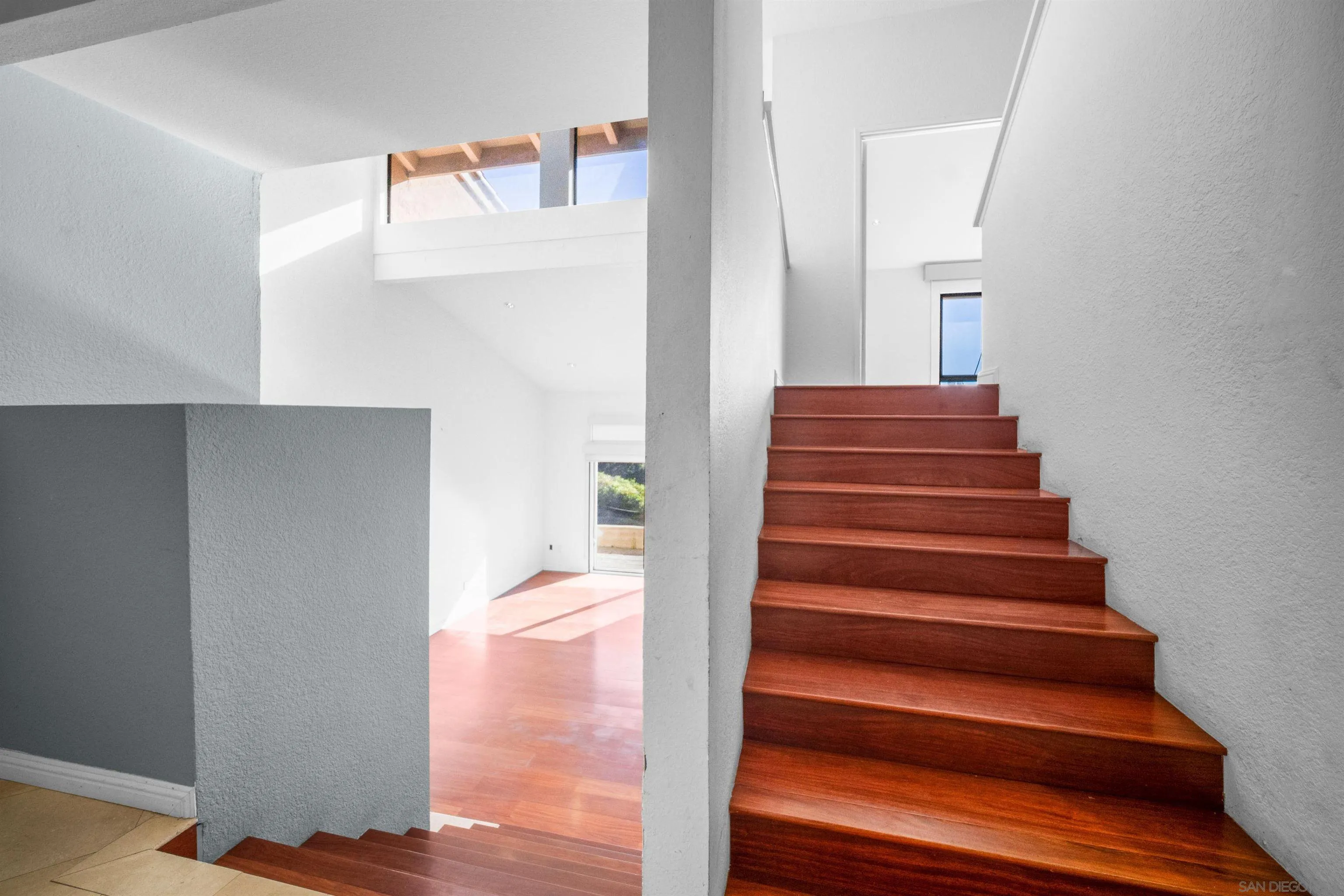 La Jolla, California 92037, United States, 4 Bedrooms Bedrooms, ,4 BathroomsBathrooms,Residential,Pending,16459