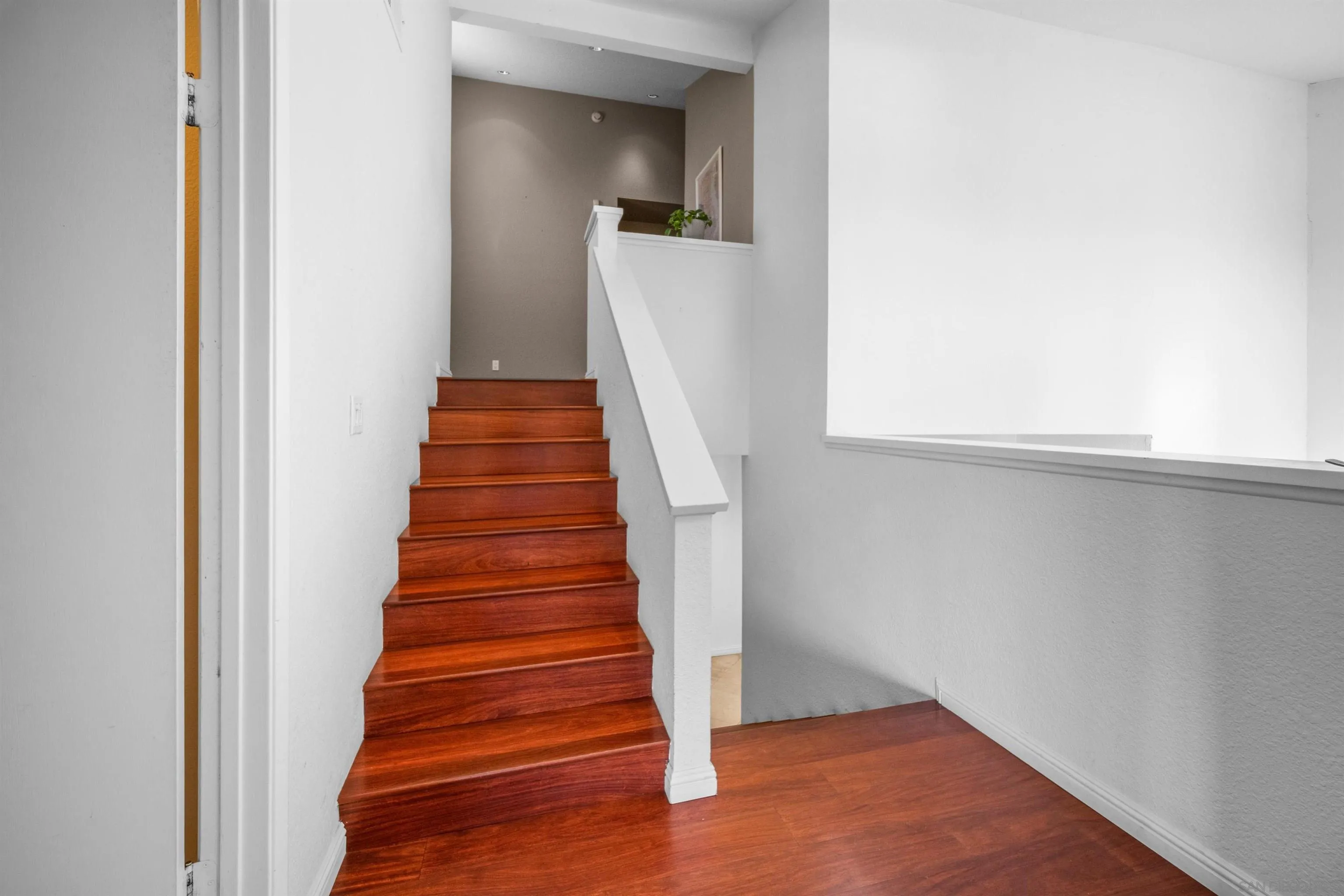 La Jolla, California 92037, United States, 4 Bedrooms Bedrooms, ,4 BathroomsBathrooms,Residential,Pending,16459